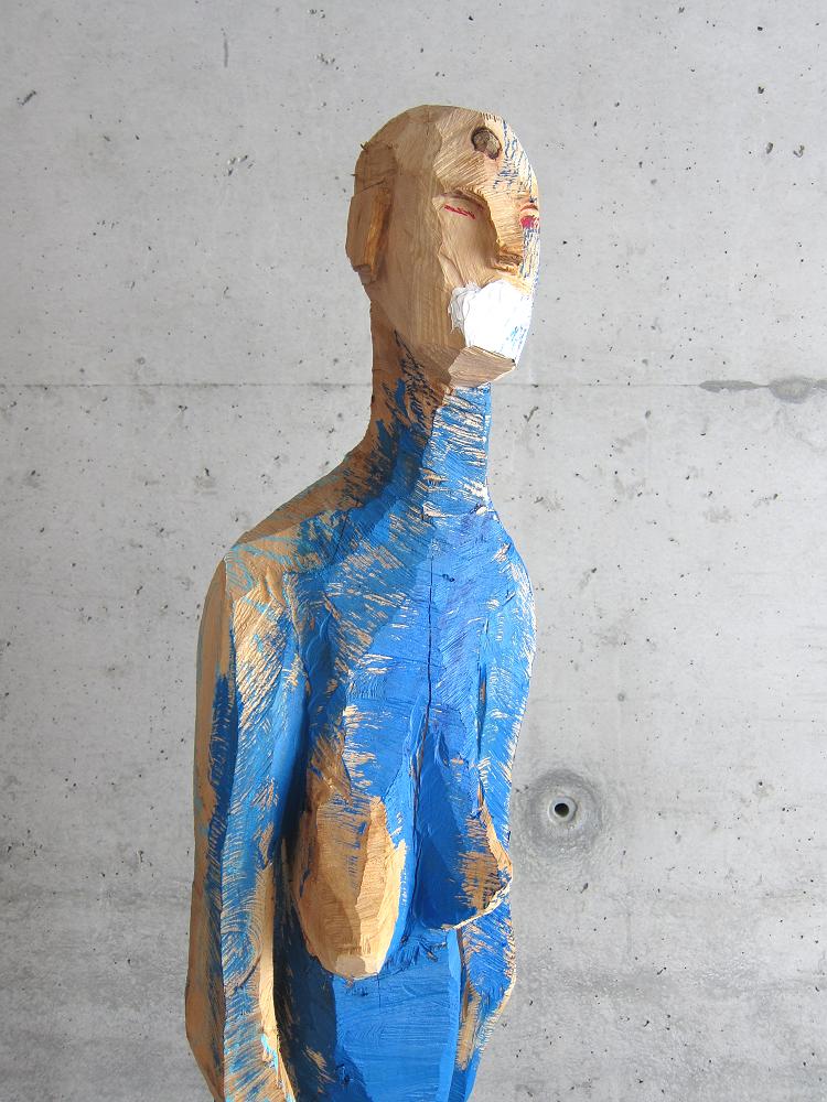 die Gestillte contemporayrysculpture Bildhauer Holzskulptur