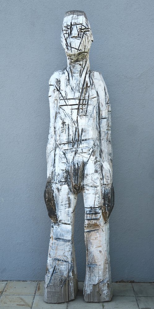 überlebensgroße Holzskulptur männlich expressiv weiß gefasst aus einem Eichenstamm mit der Motorsäge Kettensäge geschnitzt figurativeart