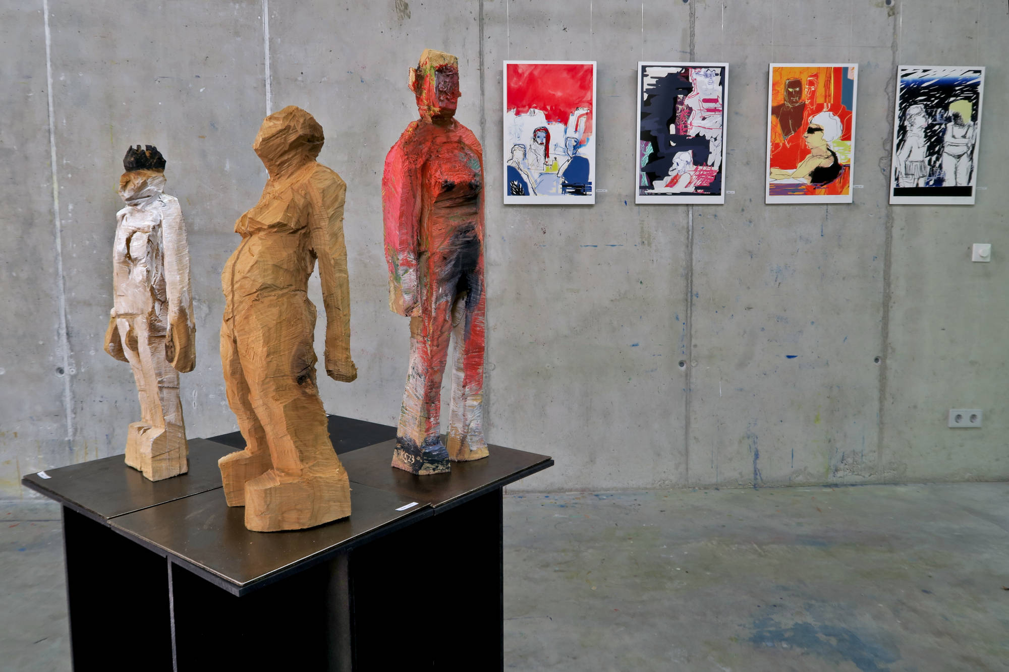 Blick in die Ausstellung 'reizend reell' im Kunshaus 'bella martha' in Grafrath am Ammersee