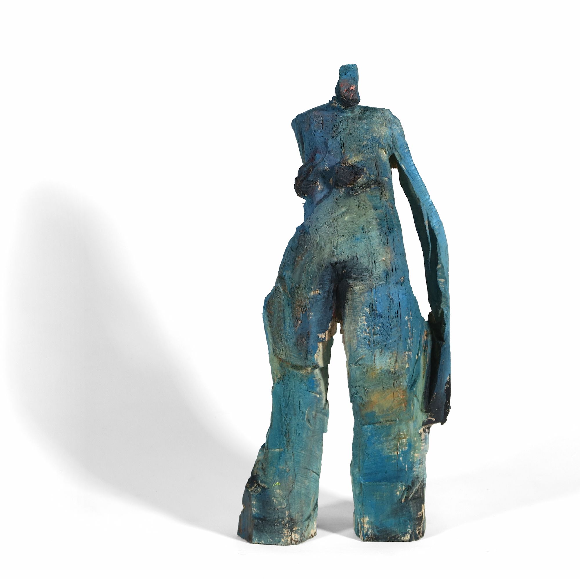 Holzskulptur 'Lisbeth'  in selbstbewusster Stellung