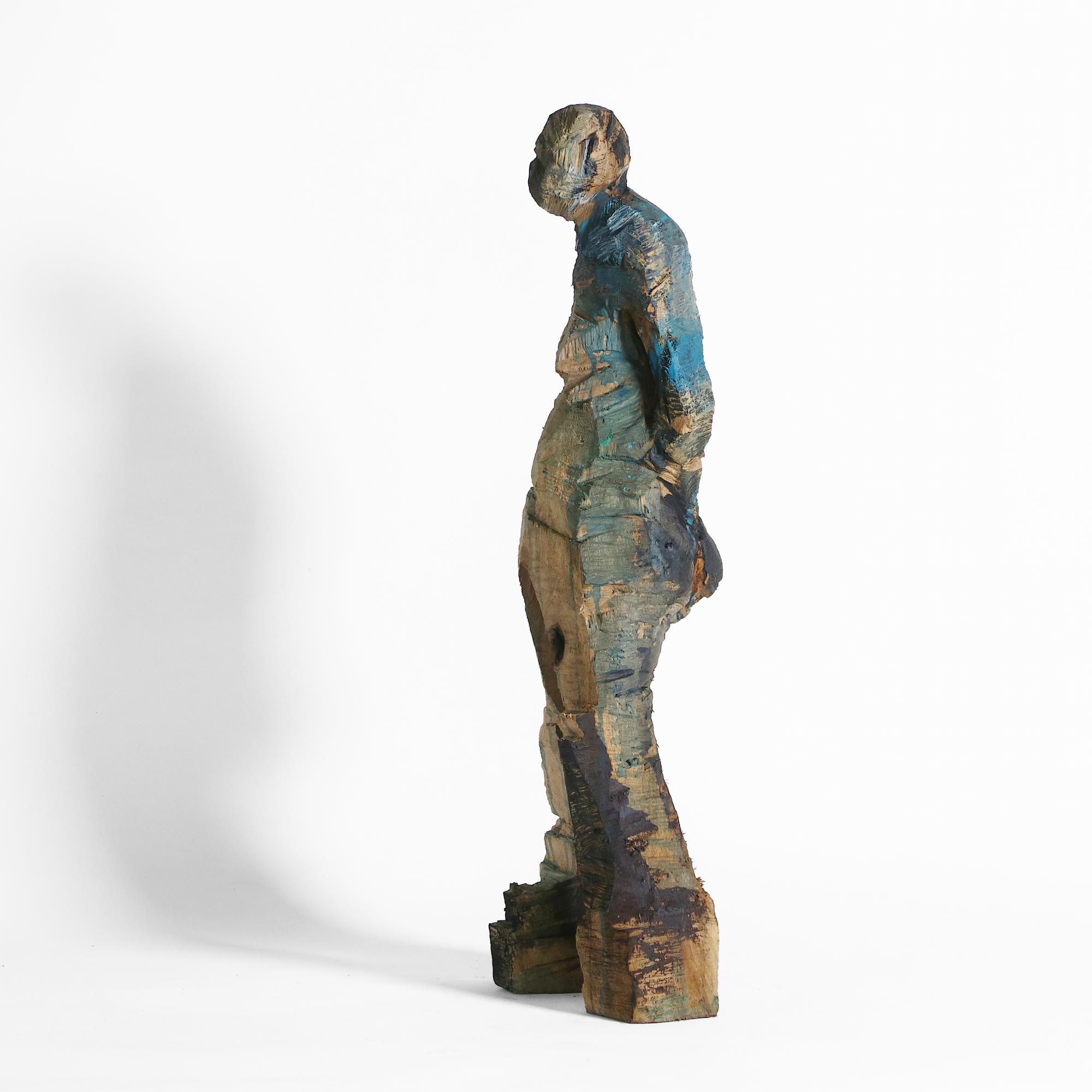 kleine Holzskulptur Marga von der Seite