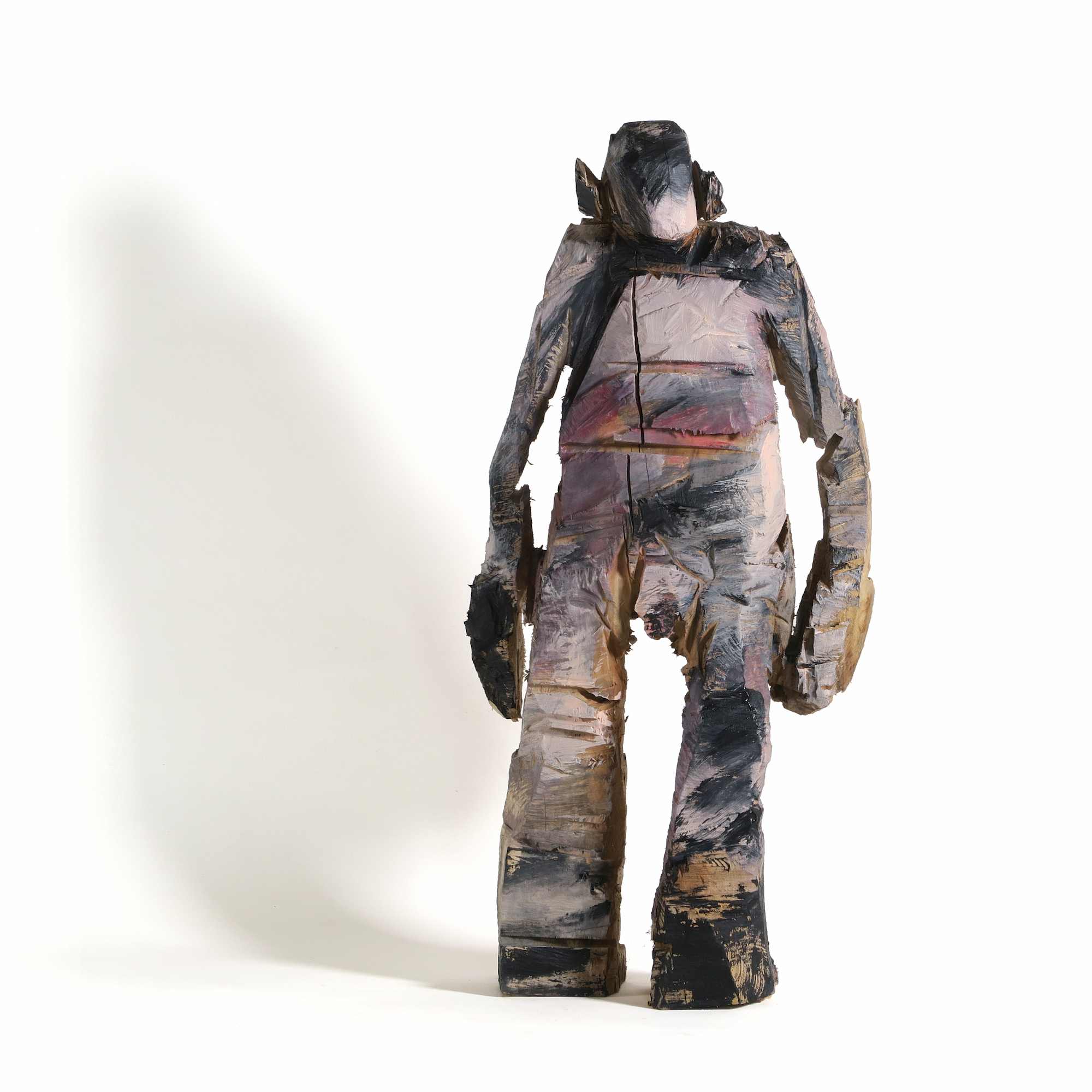 kleine Holzfigur Gustl - Vorderansicht