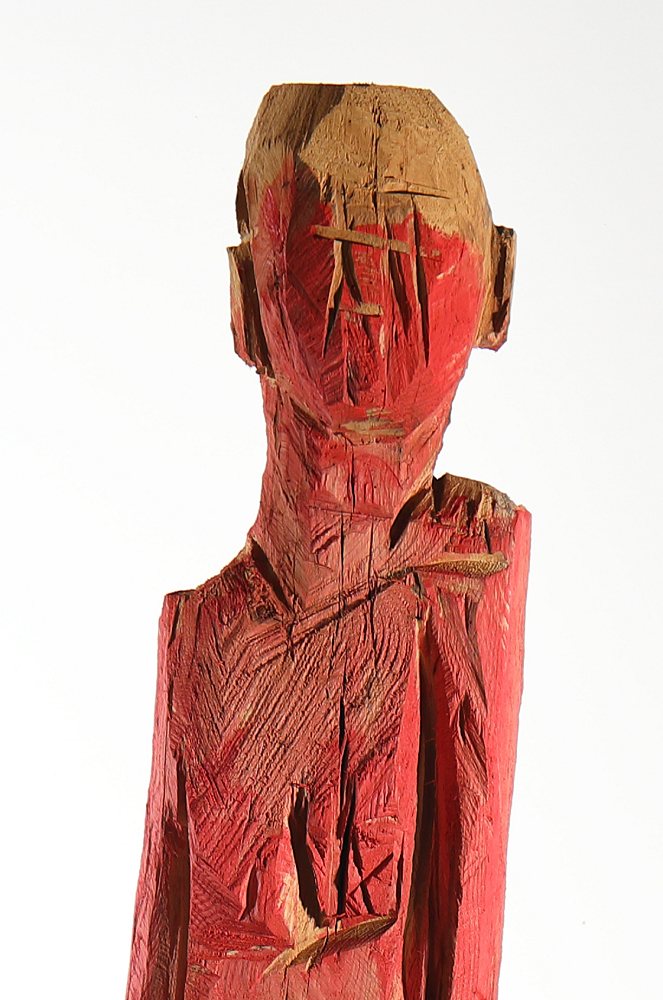 Holzskulptur Trixi expressiv mit der Kettensäge geschnitzt figurativeart