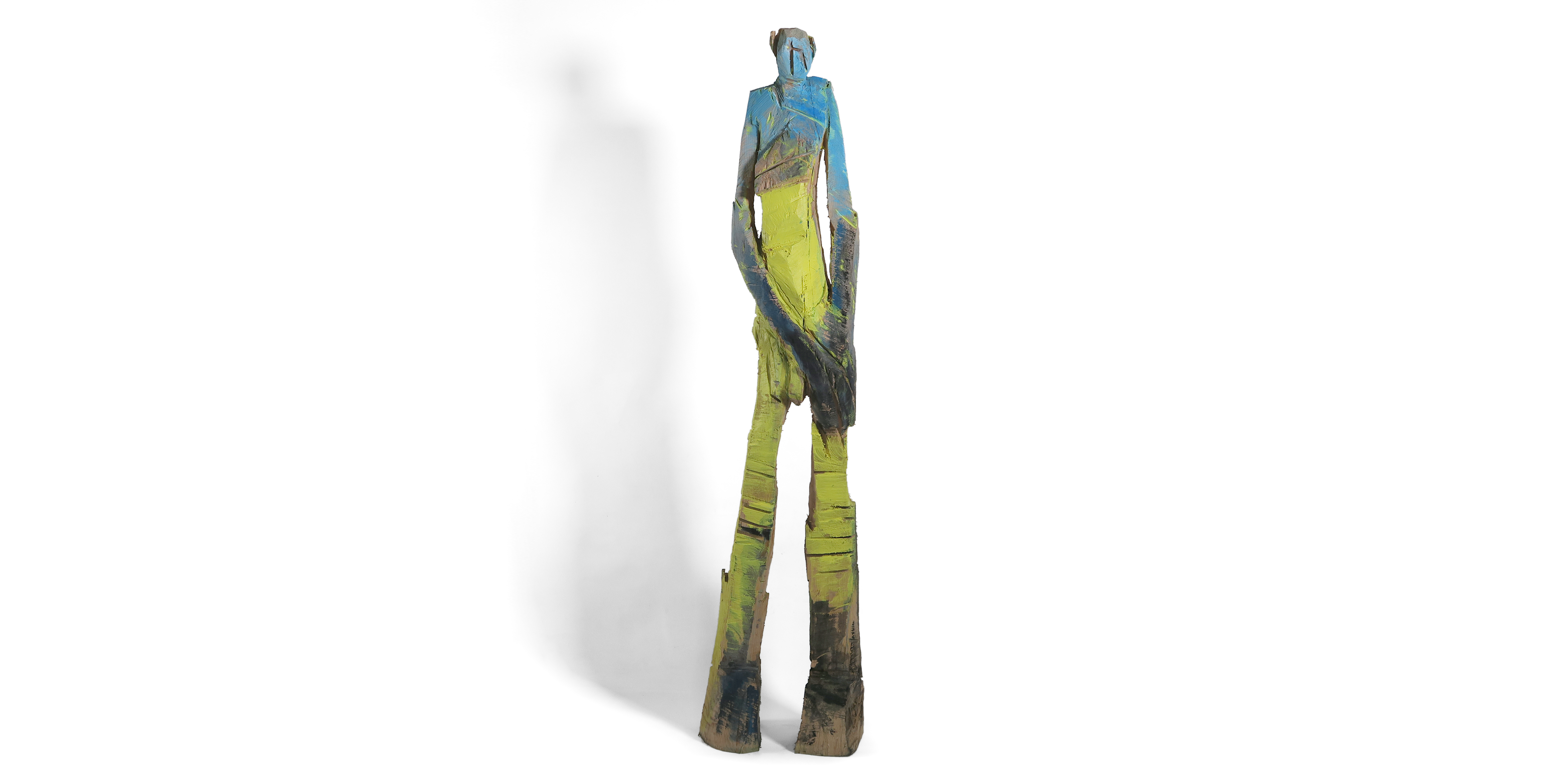Franzi - grosse Holzfigur aus Eiche in leuchtend gelb und blau