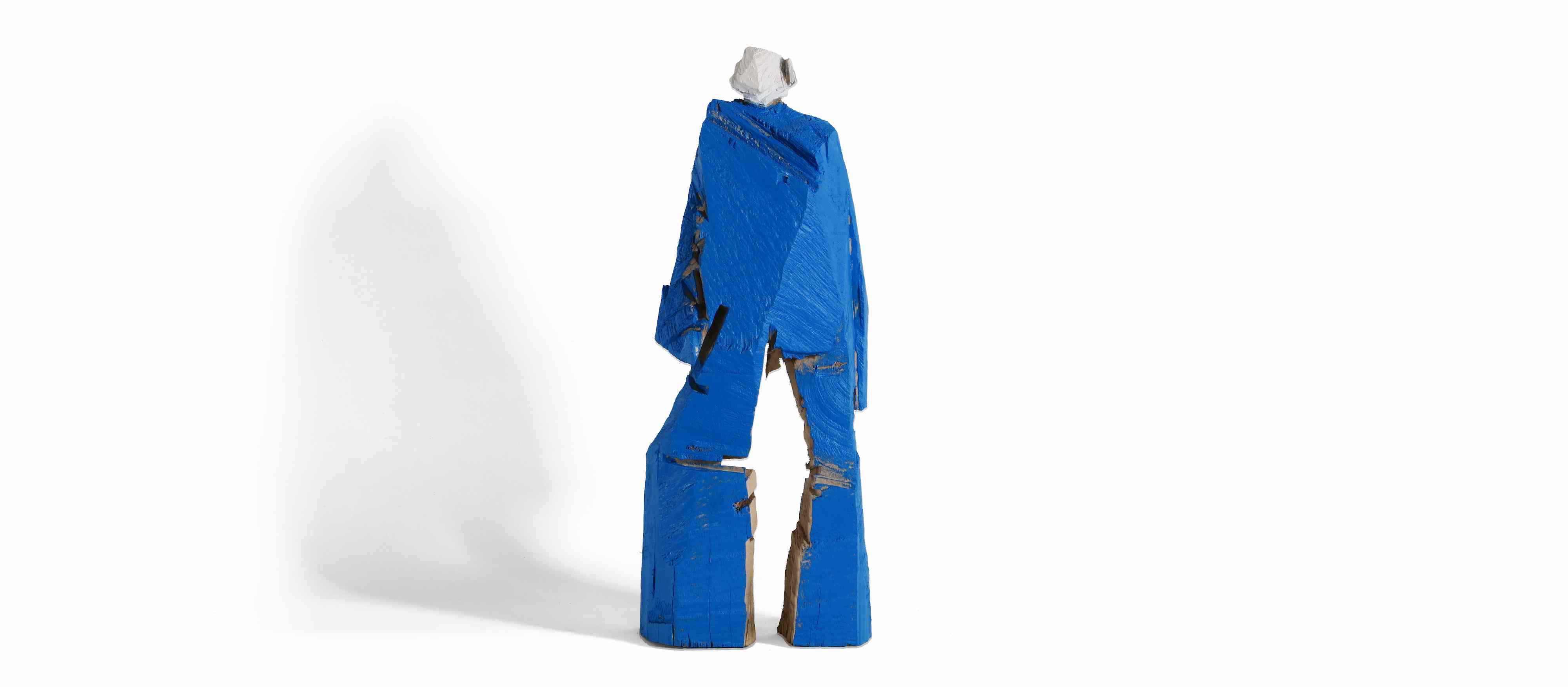 Otto - der kleine Otto - kleine blaue Holzfigur aus Ahorn mit weißem Kopf