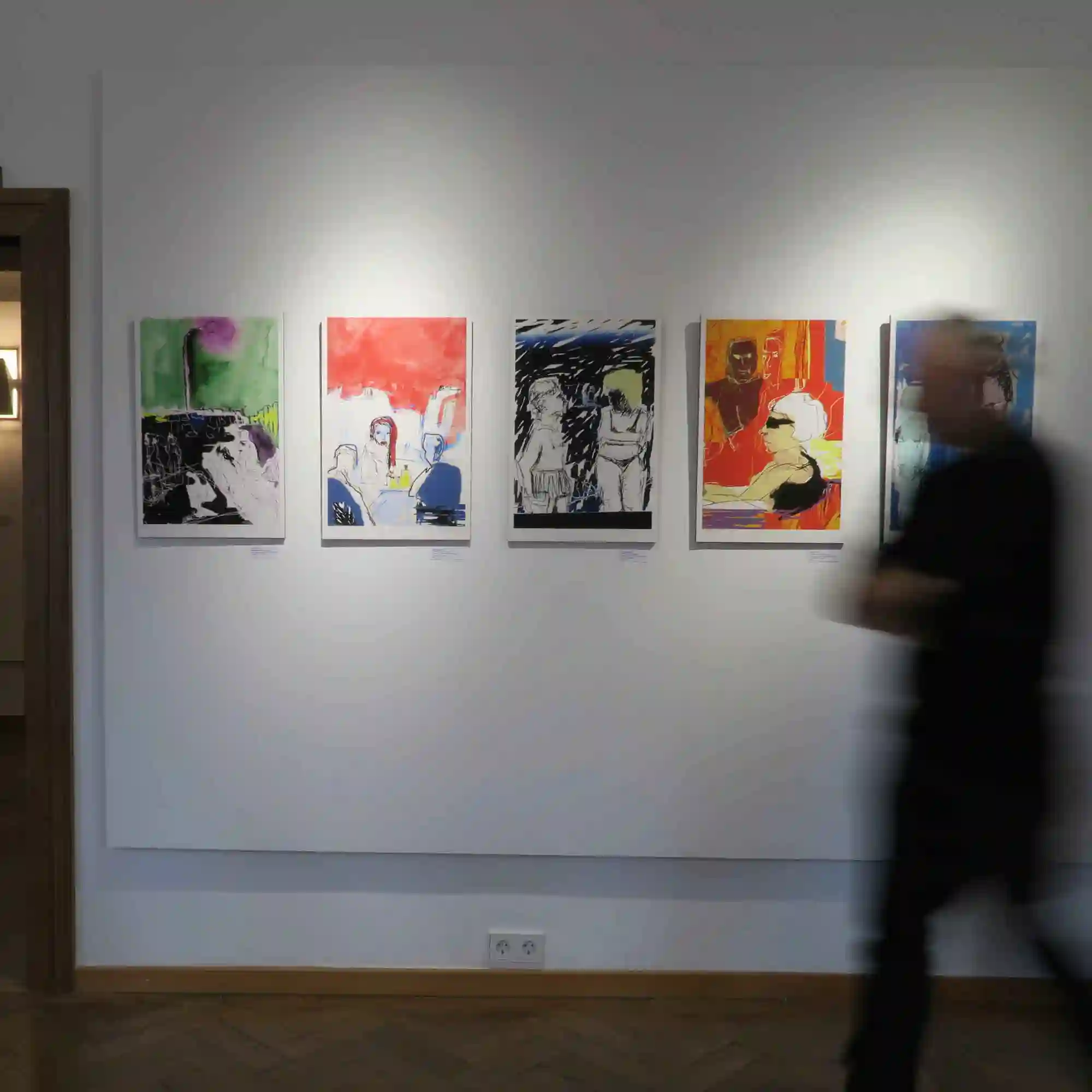 Blick in die Ausstellung mit Klaus Schwendner, Fabio Borg, Anett Frey und Claudia Hassel in München